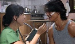 三人三色在线观看,三人三色背后的情感纠葛与身份之谜
